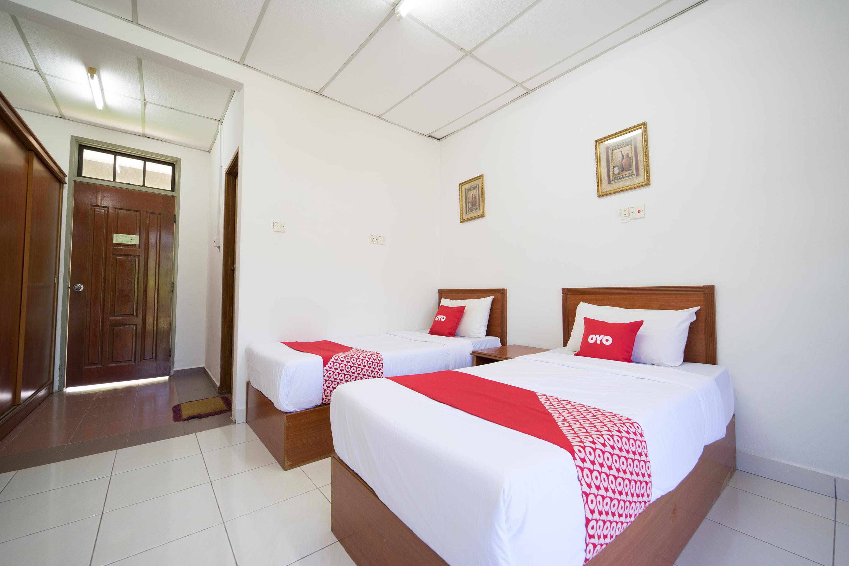 Terap Inn Kampong Raja Exteriér fotografie