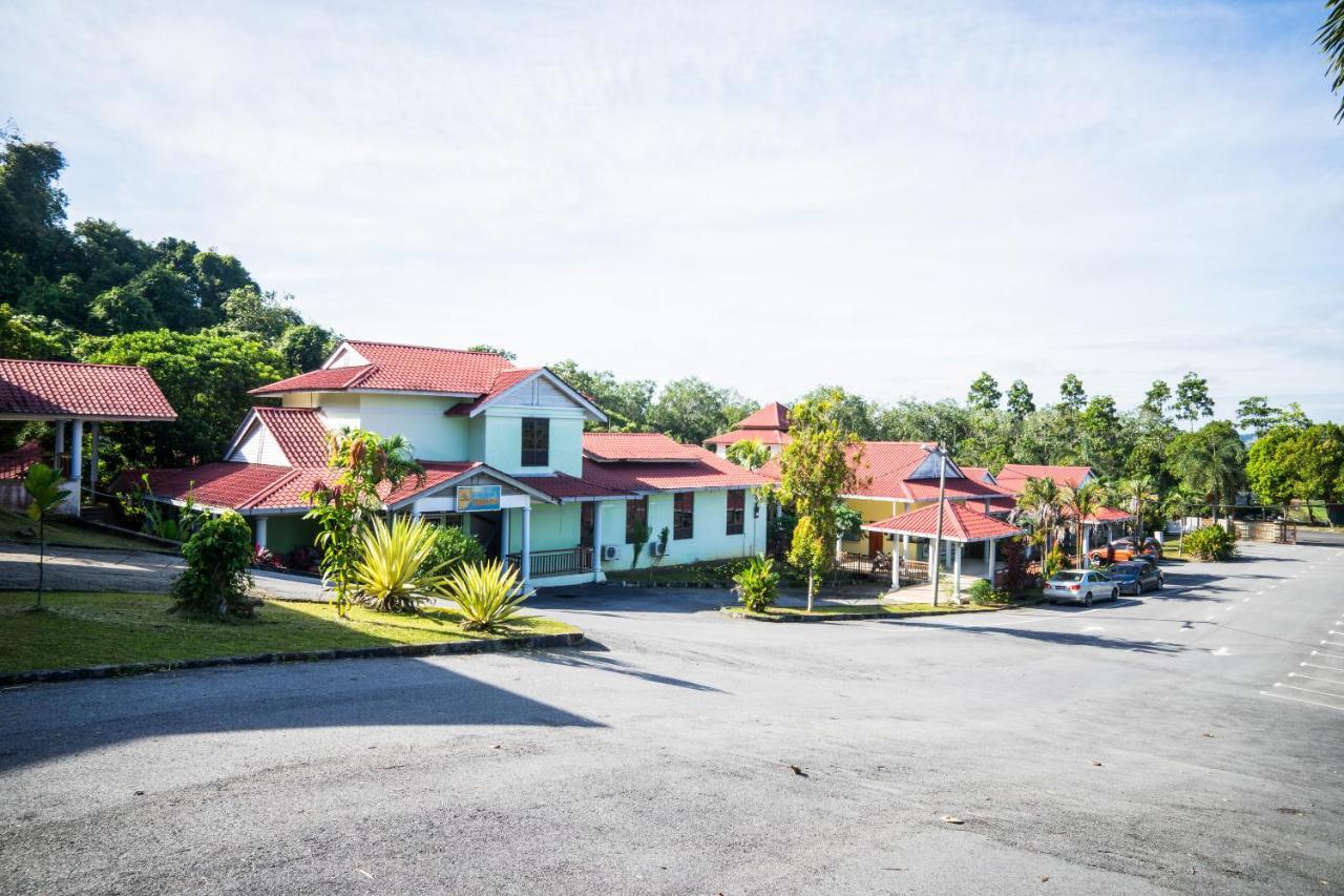 Terap Inn Kampong Raja Exteriér fotografie